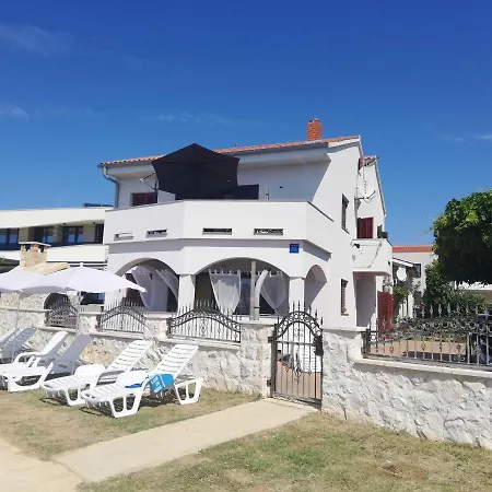 Hrestak